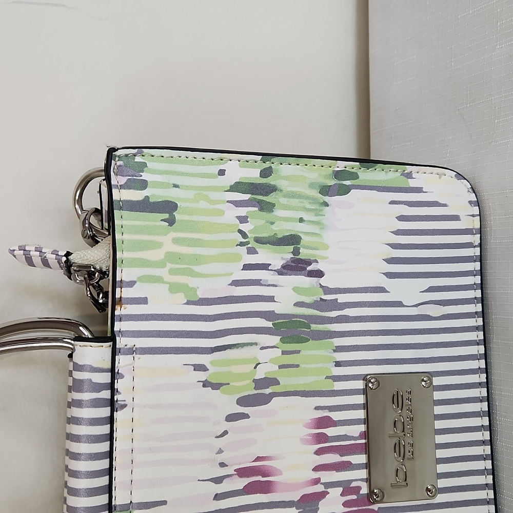 BeBe Ramie floral striped crossbody/handbag. Size 9x6.5" - Picture 3 of 10